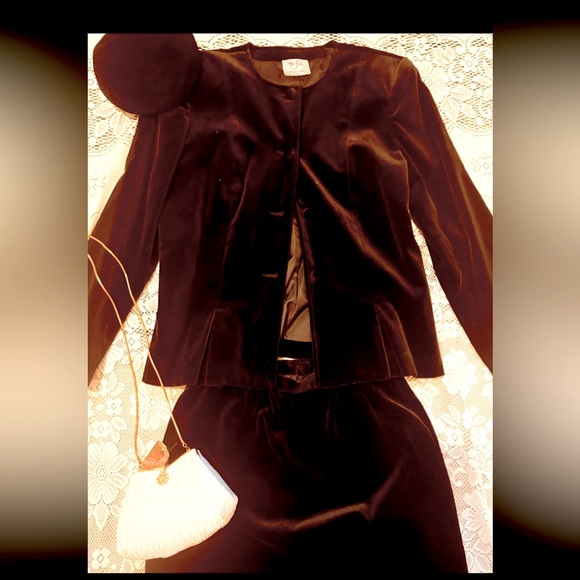 Vintage Black Velvet 2 piece set - Picture 2 of 2